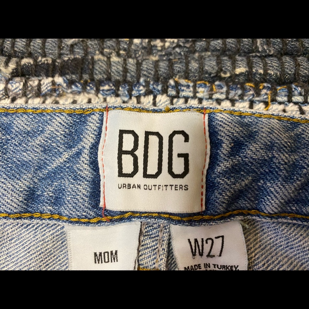 High waisted Mom jeans